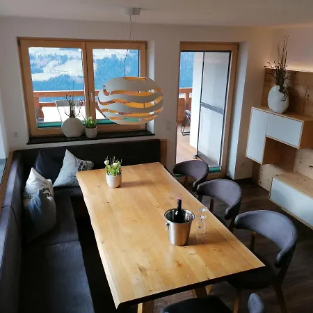 La-wurm Mit Privatem Whirlpool Hart im Zillertal