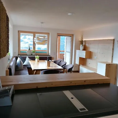 La-wurm Mit Privatem Whirlpool Hart im Zillertal