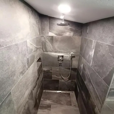 דירה La-wurm Mit Privatem Whirlpool הארט אים זילרטל