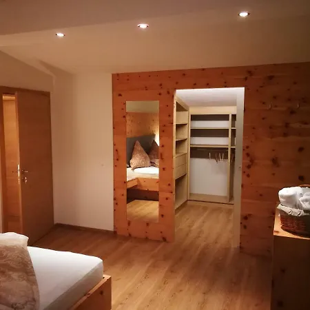La-wurm Apartment *