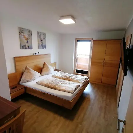 La-wurm Mit Privatem Whirlpool