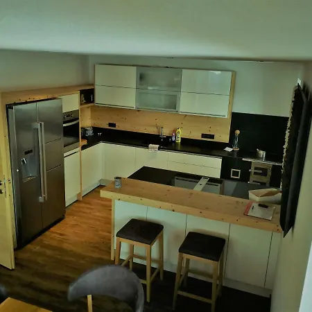 La-wurm Mit Privatem Whirlpool