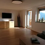 La-wurm Mit Privatem Whirlpool Appartamento *
